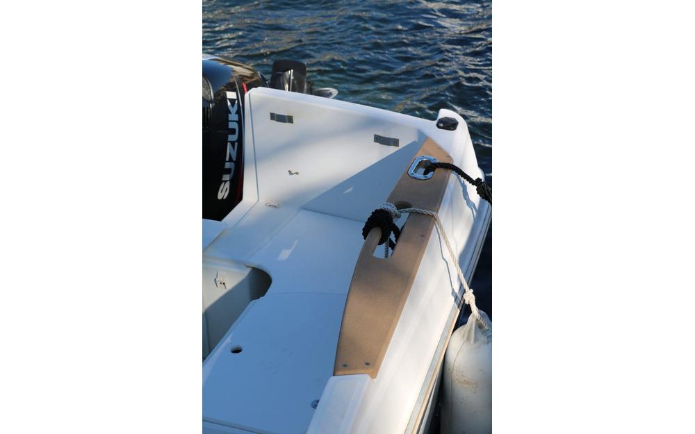 slider 2 Beneteau Antares 6.80