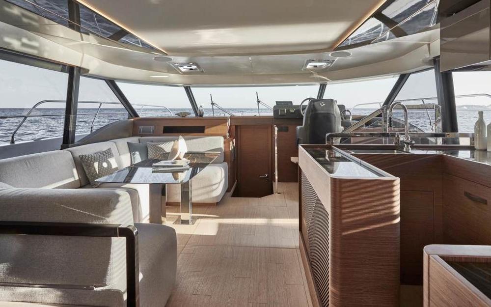 slider 2 Prestige Yachts M48