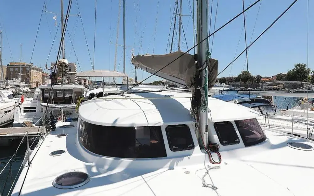 slider 20 Fountaine Pajot Lipari 41