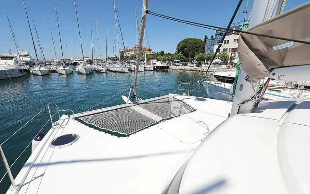 slider 23 Fountaine Pajot Lipari 41