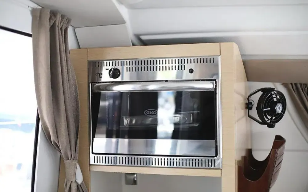 slider 34 Fountaine Pajot Lipari 41