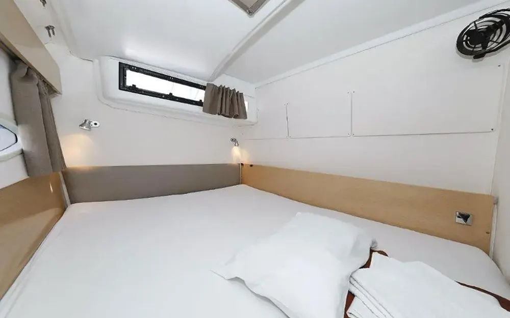 slider 46 Fountaine Pajot Lipari 41