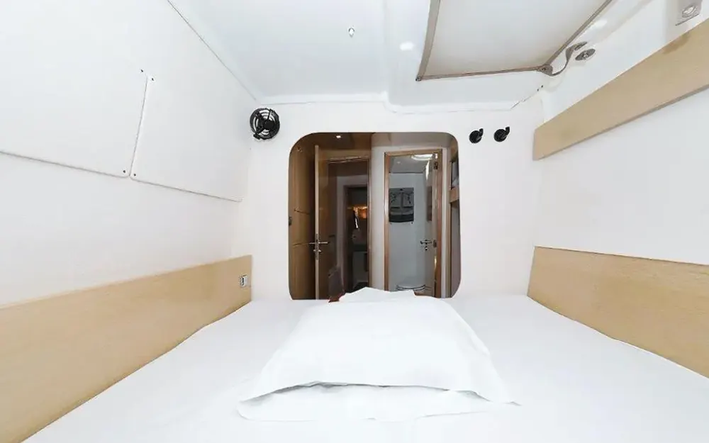 slider 47 Fountaine Pajot Lipari 41
