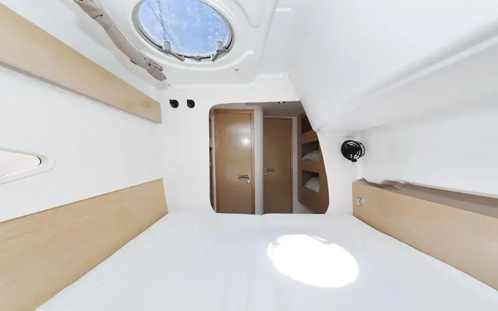 slider 52 Fountaine Pajot Lipari 41