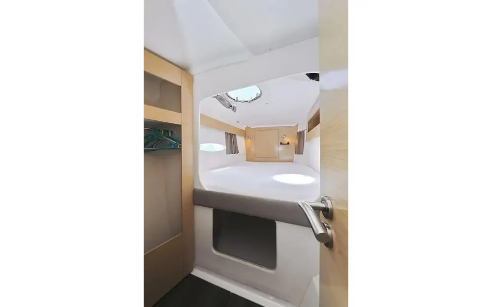 slider 53 Fountaine Pajot Lipari 41