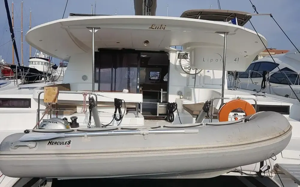 slider 54 Fountaine Pajot Lipari 41