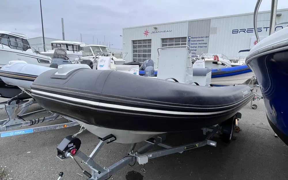 slider 4 Capelli Tempest 500