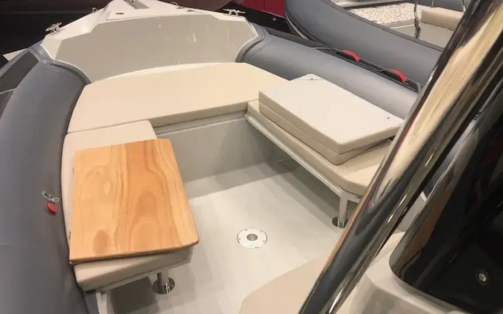 slider 8 Capelli Tempest 750