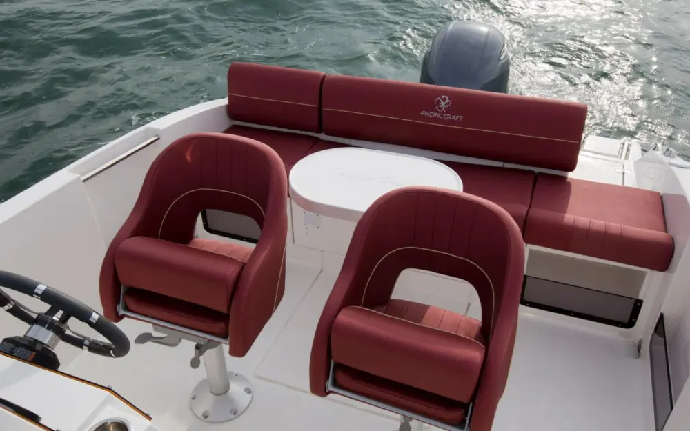 slider 6 Pacific Craft  630 SC - null