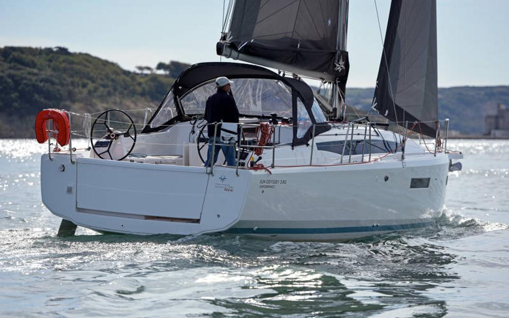 slider 3 Jeanneau Sun Odyssey 380