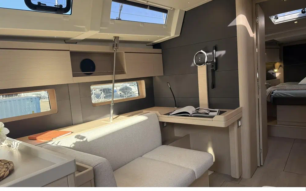 slider 10 Beneteau Oceanis 46.1