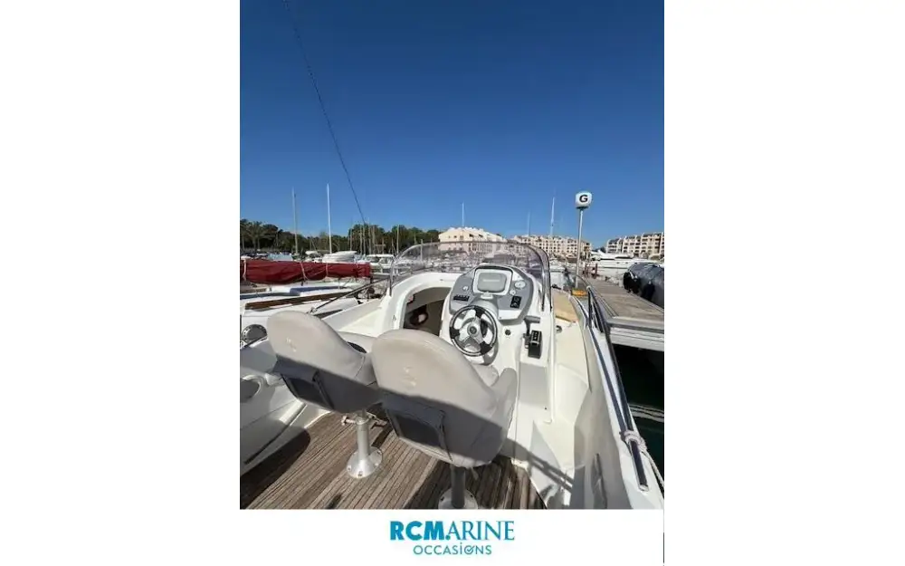 slider 11 Beneteau Flyer 750 Sun Deck