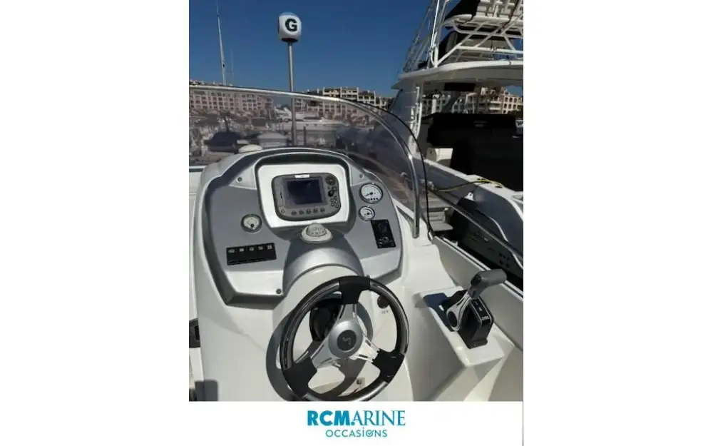slider 12 Beneteau Flyer 750 Sun Deck
