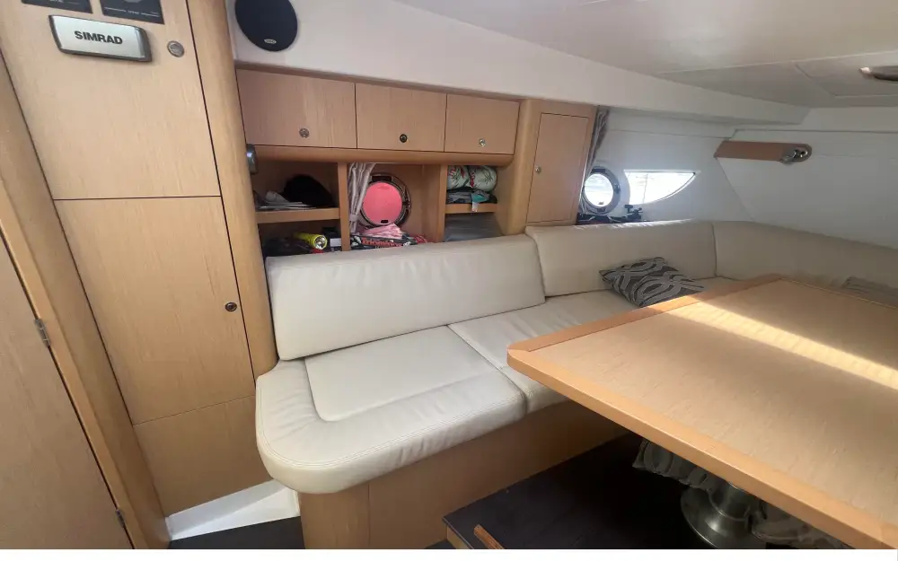 slider 7 Beneteau Gran Turismo 34
