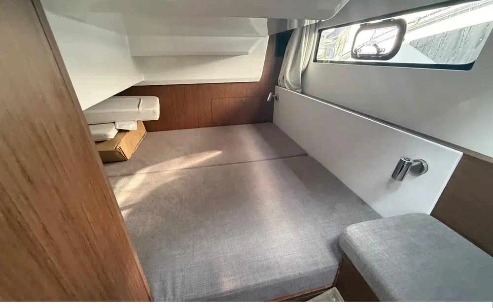 slider 12 Beneteau Antares 9 OB Antares 9 V2