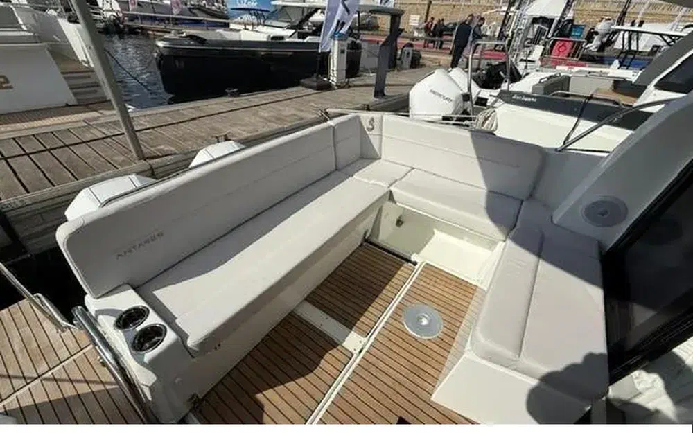 slider 4 Beneteau Antares 9 OB Antares 9 V2
