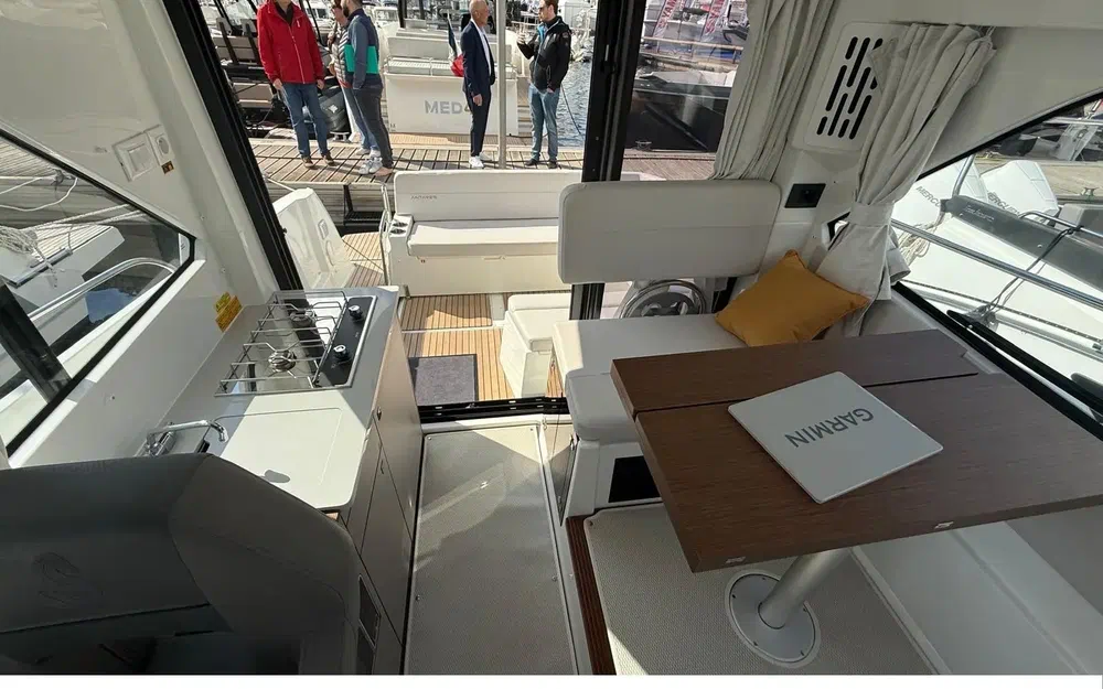 slider 6 Beneteau Antares 9 OB Antares 9 V2