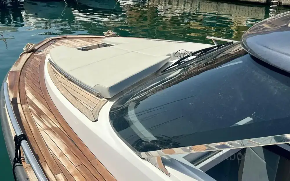 slider 11 Focus Yachts Forza 37