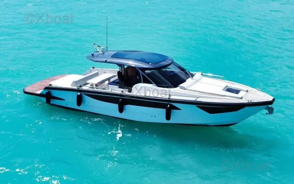 slider 5 Focus Yachts Forza 37