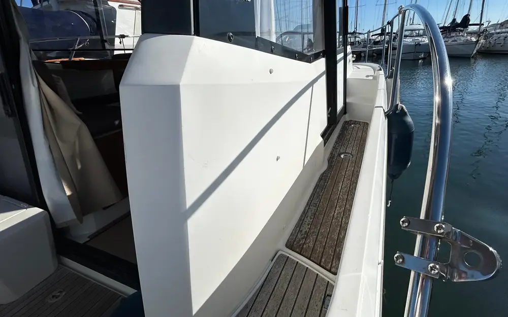 slider 10 Jeanneau Merry Fisher 855