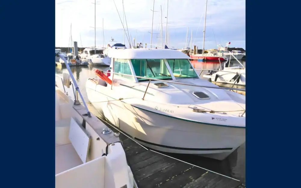 slider 0 Jeanneau Merry Fisher 695