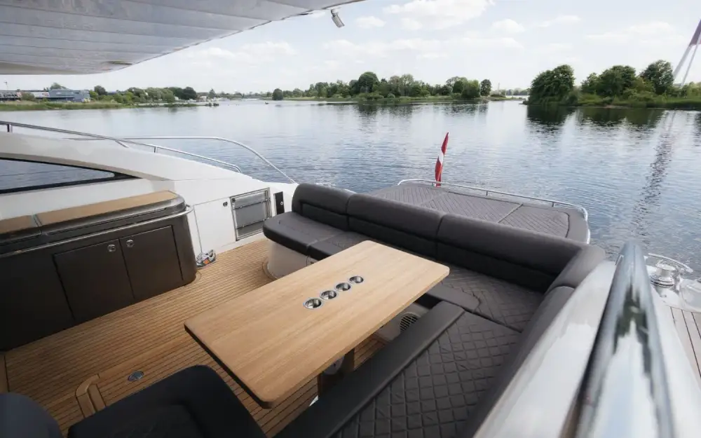slider 12 Princess  V62