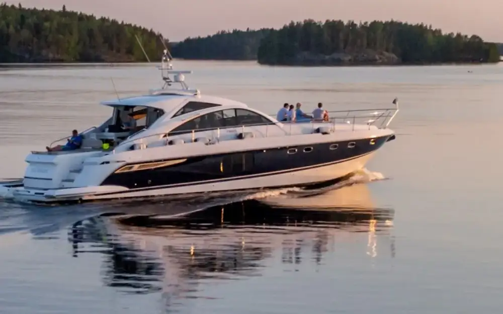 slider 0 Fairline Targa 64 Gran Turismo