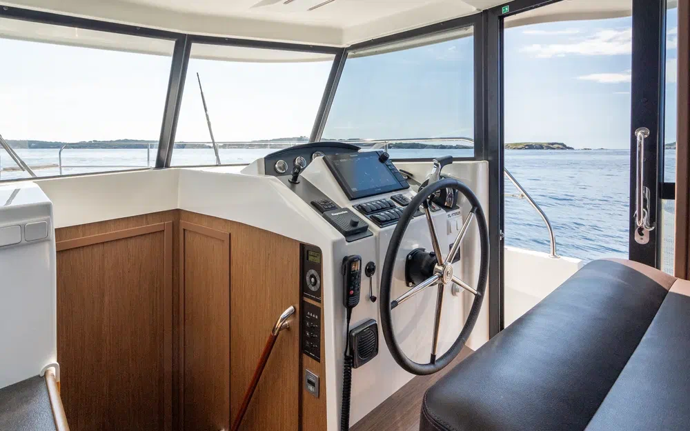 slider 19 Beneteau Swift Trawler 34 Fly