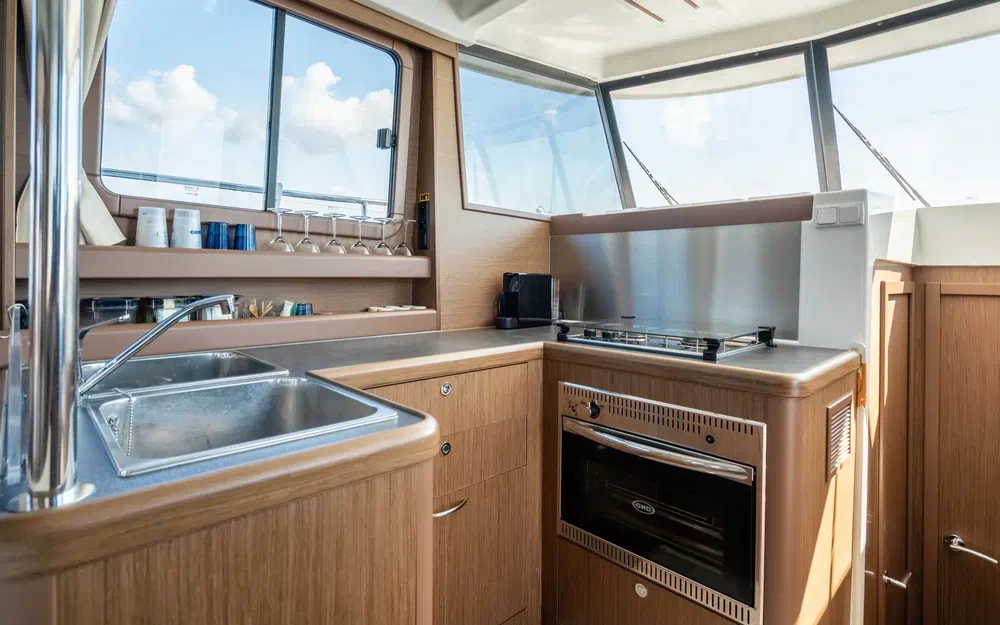 slider 20 Beneteau Swift Trawler 34 Fly