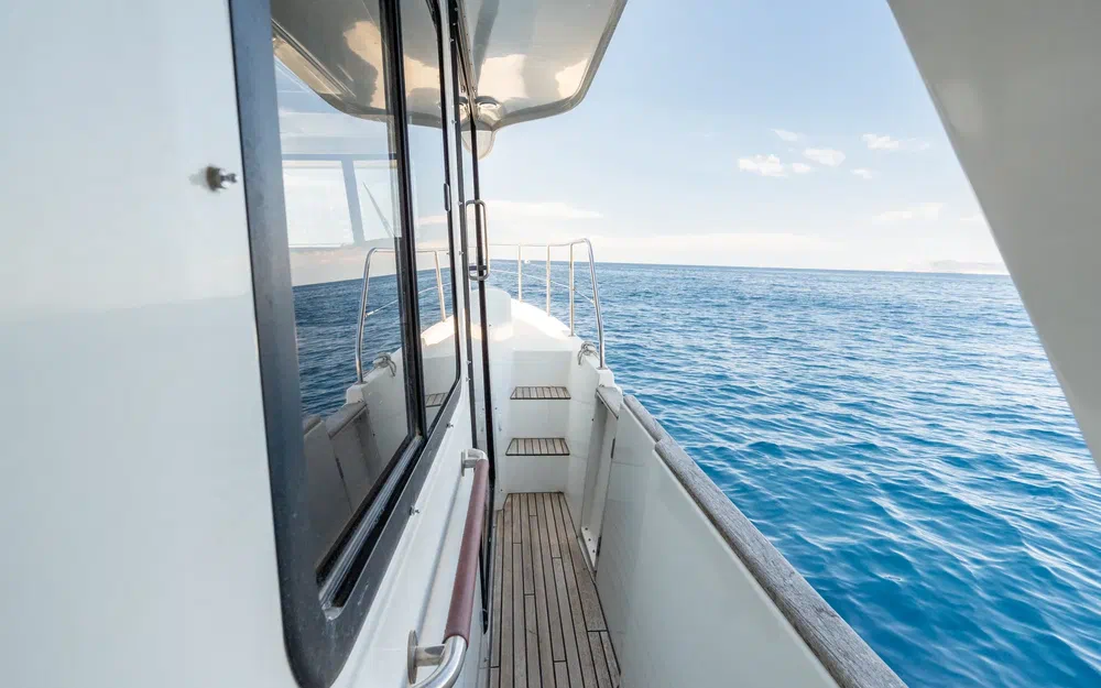 slider 10 Beneteau Swift Trawler 34 Fly