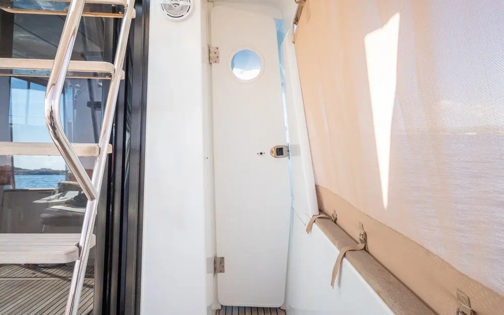 slider 9 Beneteau Swift Trawler 34 Fly