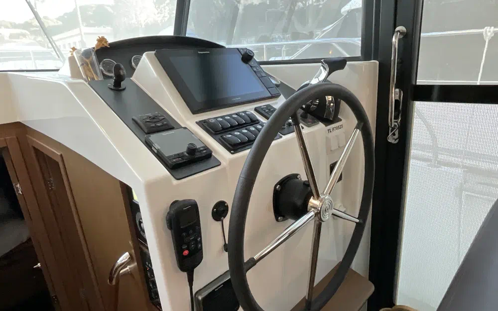 slider 42 Beneteau Swift Trawler 34 Fly