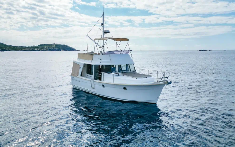 slider 0 Beneteau Swift Trawler 34 Fly