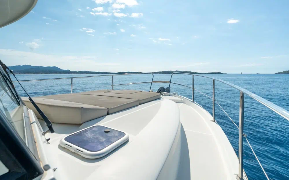 slider 6 Beneteau Swift Trawler 34 Fly