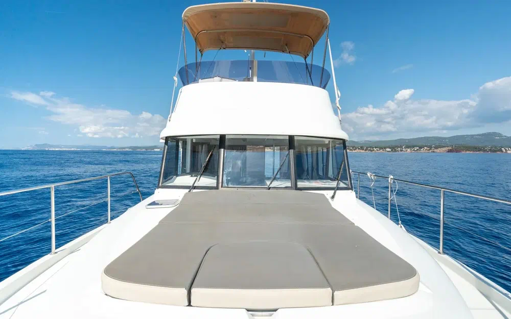 slider 8 Beneteau Swift Trawler 34 Fly