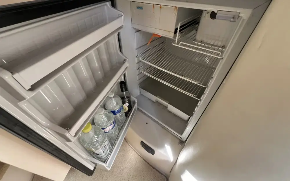 slider 10 Sessa Marine Oyster 30
