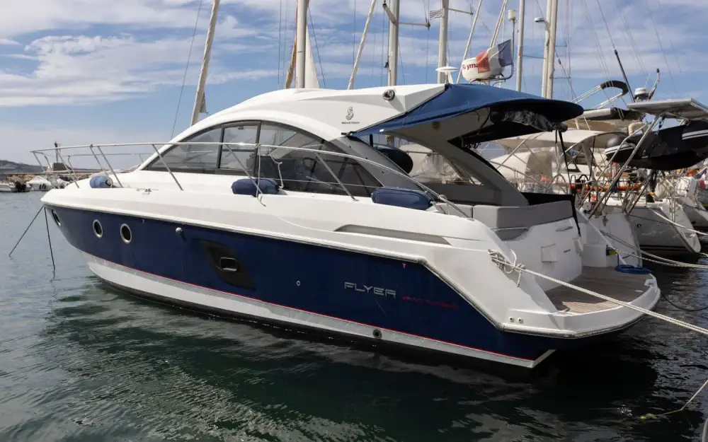 slider 0 Beneteau Flyer Gran Turismo 38