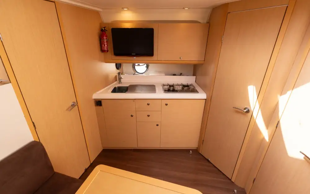 slider 8 Beneteau Flyer Gran Turismo 38