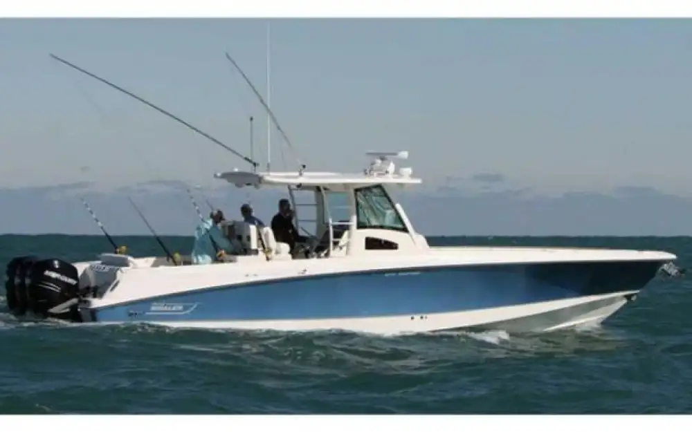 slider 0 Boston Whaler  370 Outrage