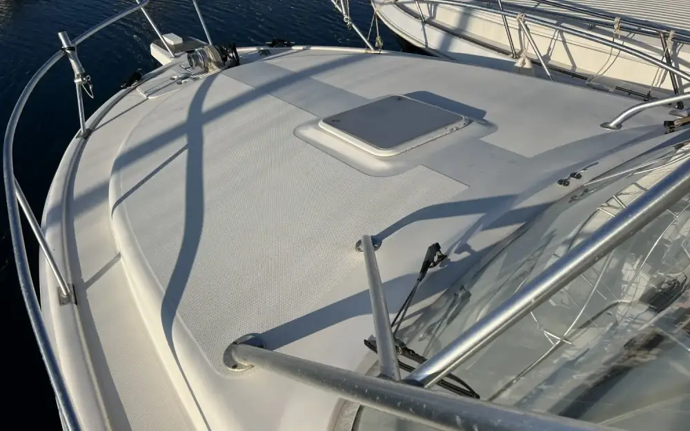 slider 17 Luhrs  28 Open
