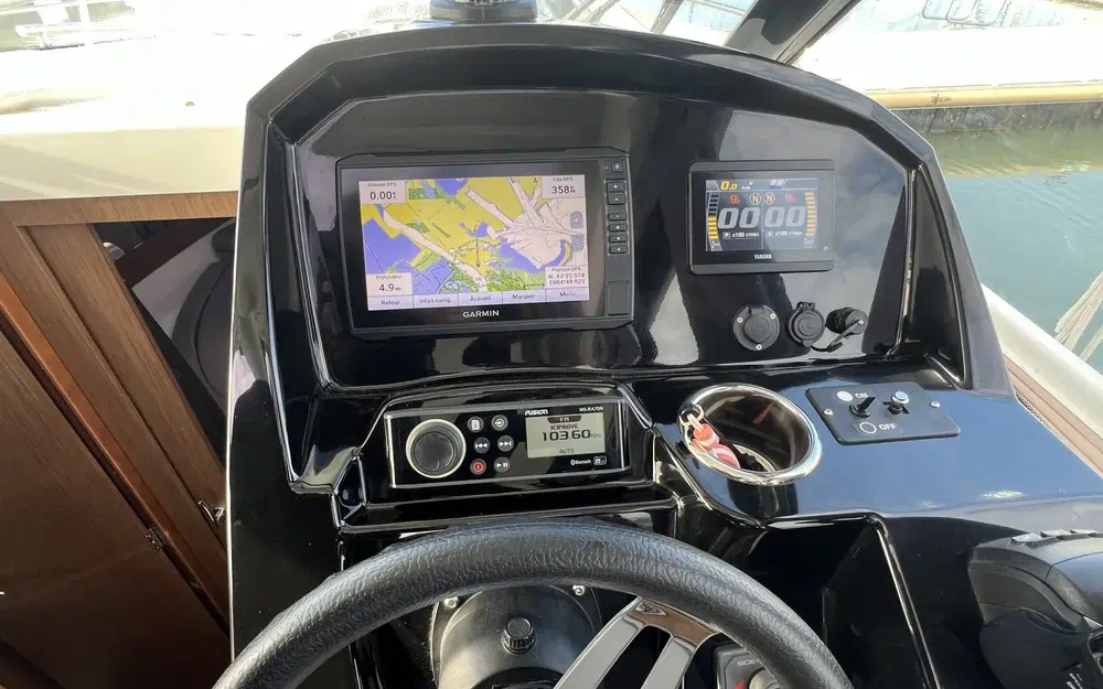 slider 11 Jeanneau Merry Fisher 895