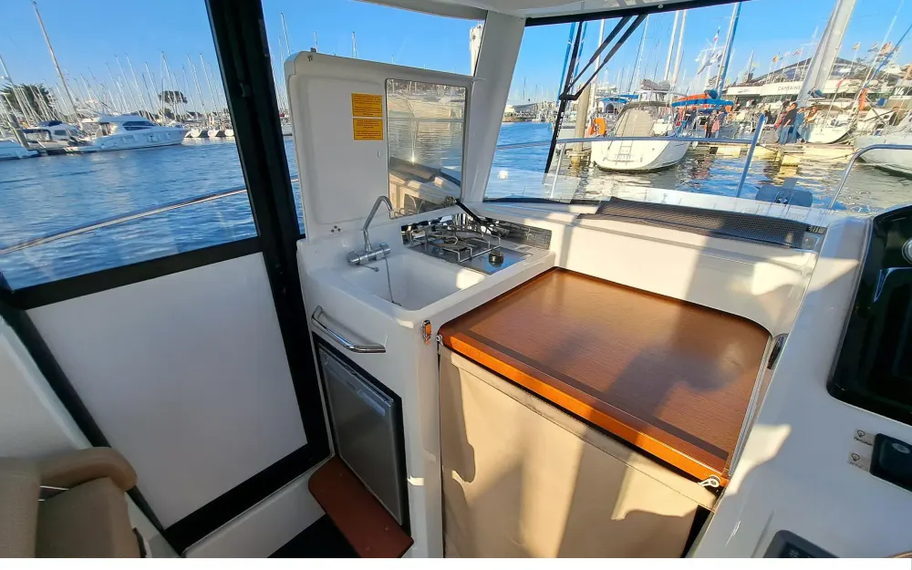 slider 33 Jeanneau Merry Fisher 855 Marlin