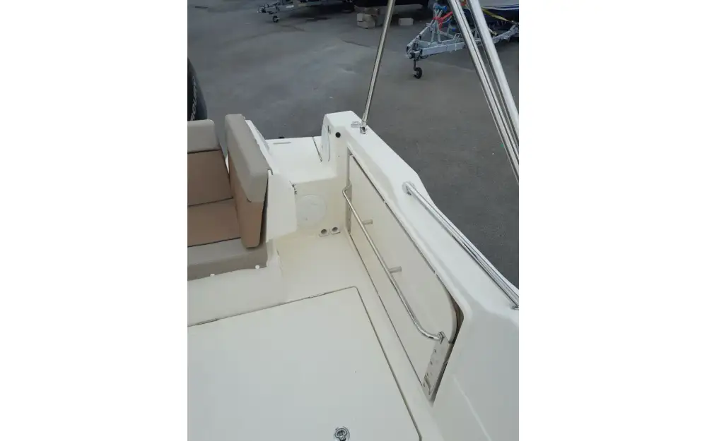 slider 6 Quicksilver Activ 755 Sundeck