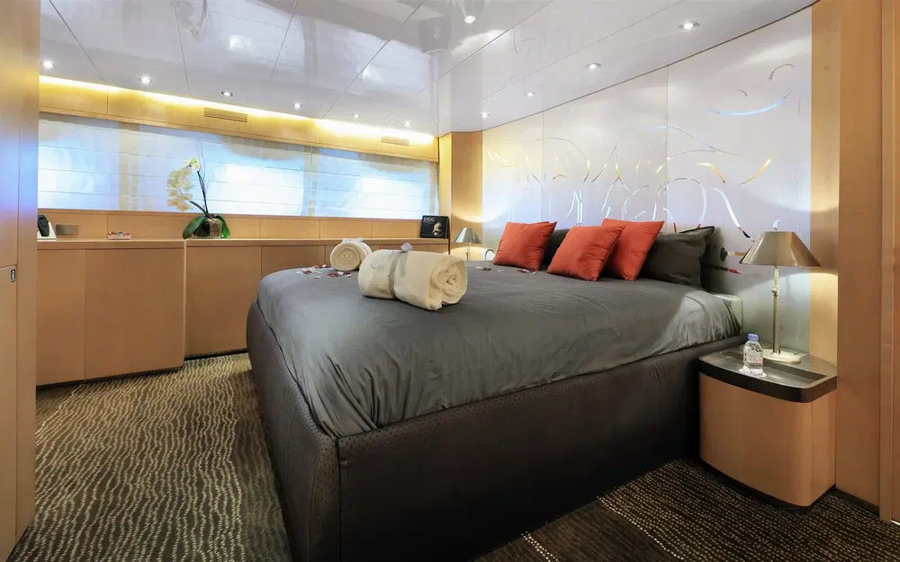 slider 12 Arno Leopard 26 FLY