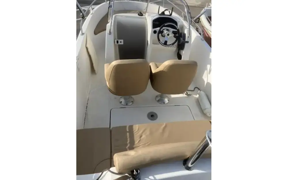 slider 3 Jeanneau Cap Camarat 6.5 CC