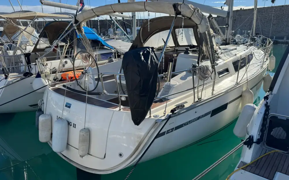 slider 0 Bavaria  37 Cruiser