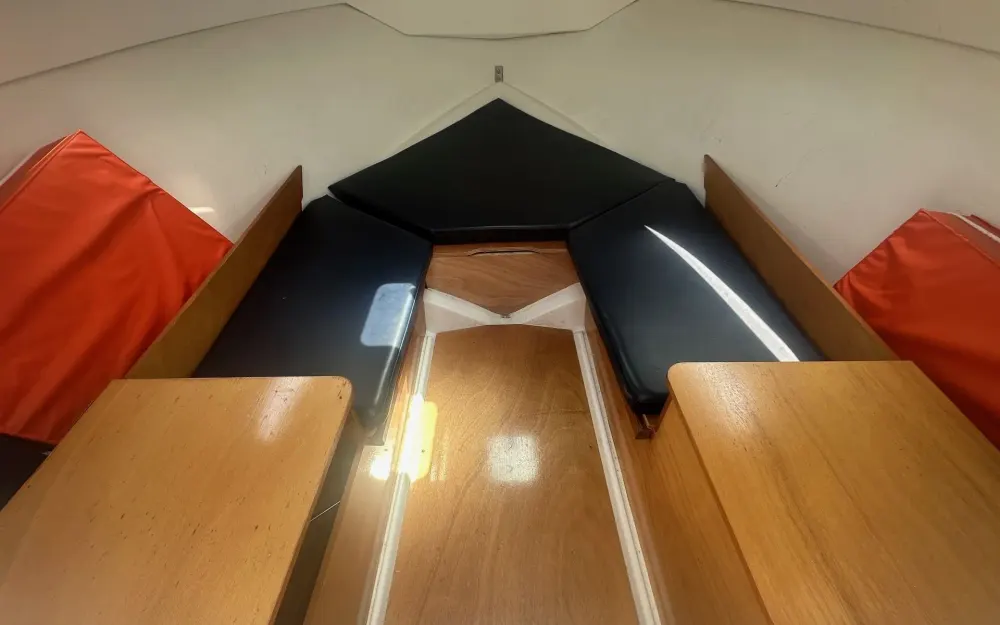 slider 9 Beneteau Flyer 650 Cabine