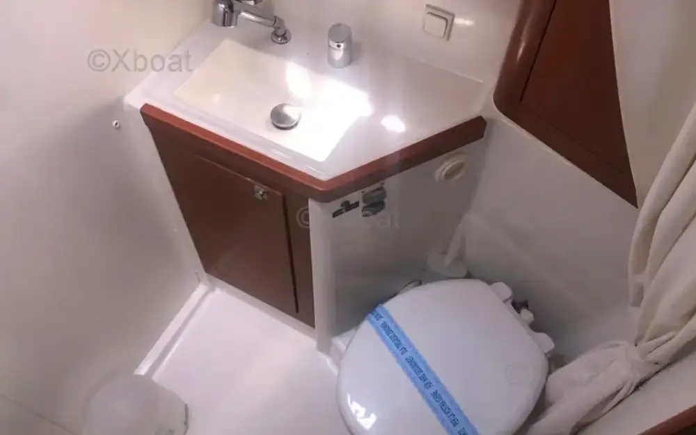 slider 10 Beneteau Oceanis 48