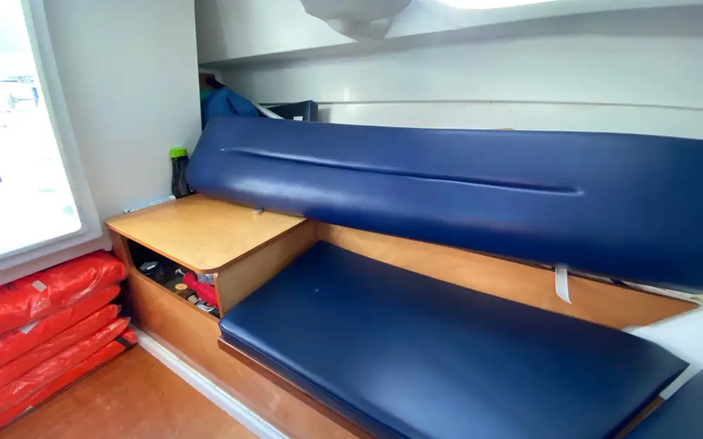 slider 6 Beneteau Flyer 650 Cabine