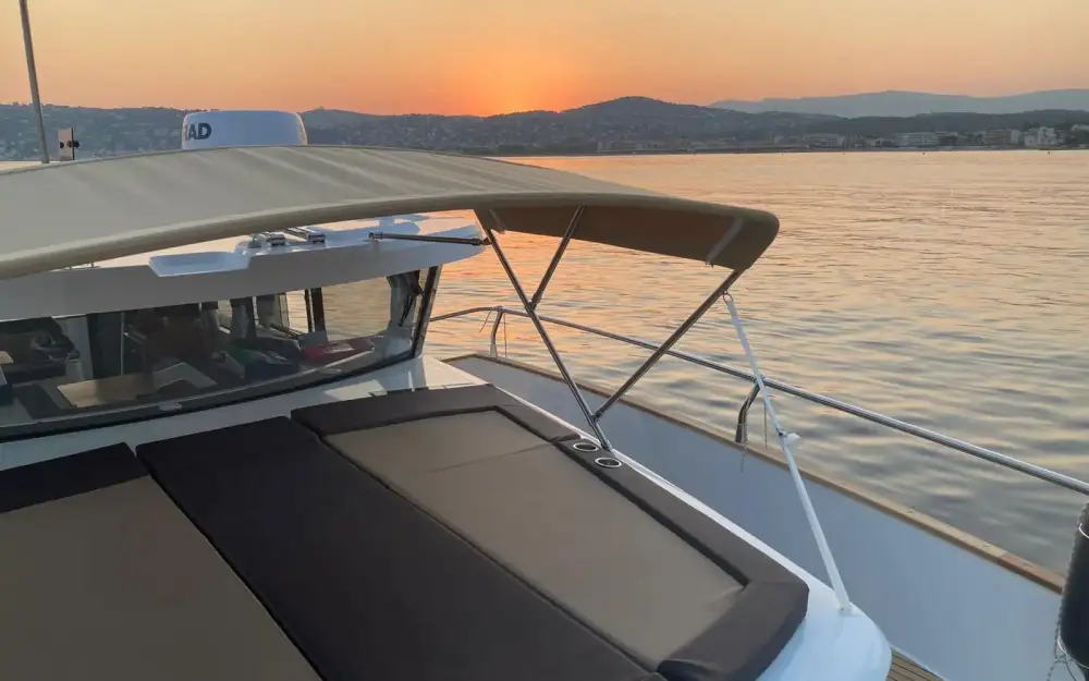 slider 2 Delphia  1200 Bluescape